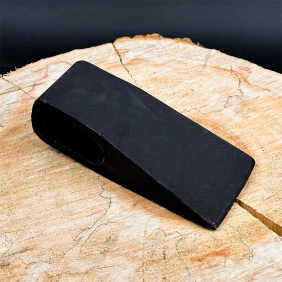 Колун чугунный литой 2,5 кг (00.00.1883) Колун чугунный литой 2,5 кг (00.00.1883)