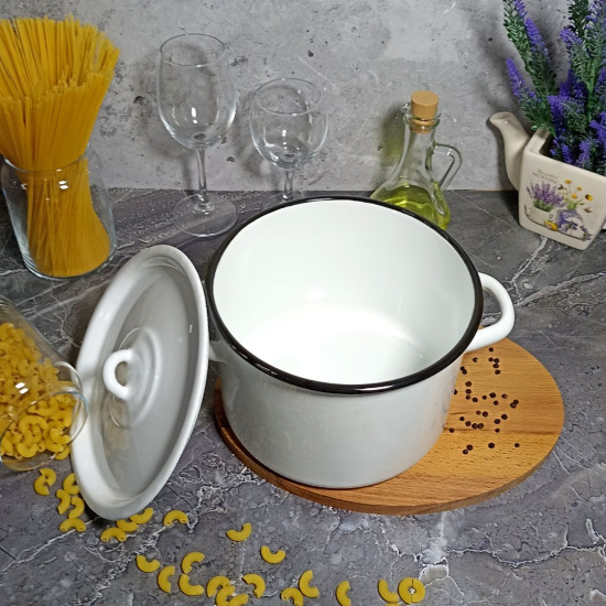 Кастрюля 4,5л 2с17 без рис.белосн. Кастрюля 4,5л 2с17 без рис.белосн.