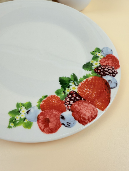 Тарелка десертная Eclipse "Сочные ягоды" 20,5 см, 8" т8-7682#  (эконом) фарфор 84809