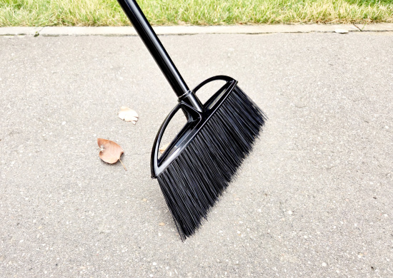 Щетка-метла "Этна Блэк" для улицы, жесткая щетина (черный) 223209830/01