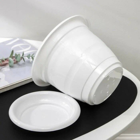 Горшок цв."Виола" 3,5л. с под. М1339 белый.