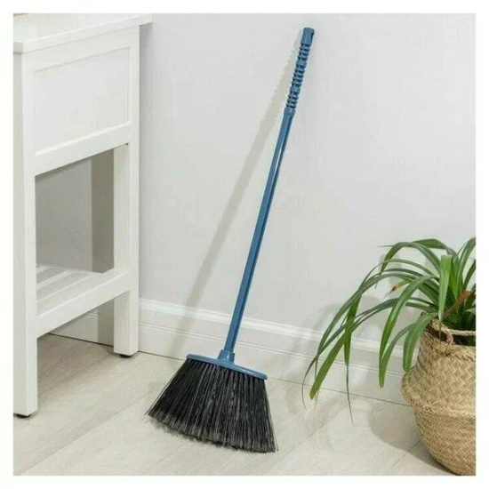 Веник "Комфорт-люкс" (жёсткий) с черенком М1267