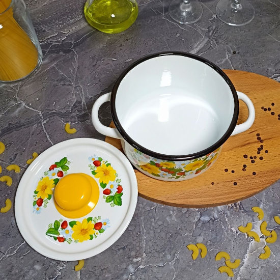 Кастрюля 1.5л цил. белосн. Земляника 1с15я/1 Кастрюля 1.5л цил. белосн. Земляника 1с15я/1