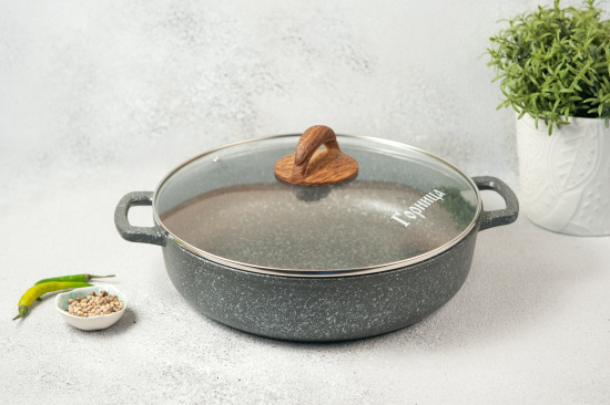 Жаровня 280/70мм 3,5л. Гармония МРАМОР лит/руч. с кр. (п/у), ж2832мр