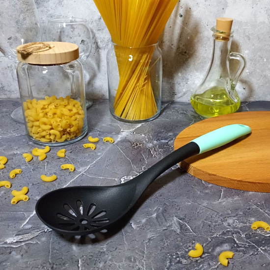 Ложка с прорезями из нейлона Mint OLS-710-42