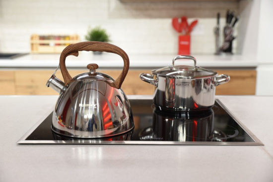 Чайник 3,0л со свистком из нержавеющей стали с ручкой под дерево kuk-07/3103422