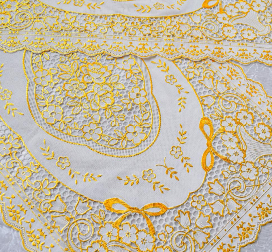 Салфетка ажурная Grace 30*45 прям 50шт в рулоне золото