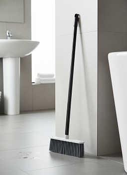 Щетка для пола "Good" L235мм с черенком (белый) 223210729/01