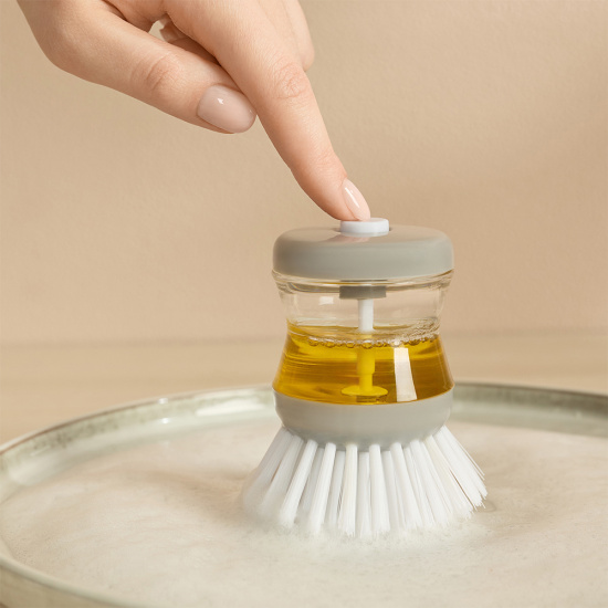 ВЕСЕЛЫЙ РОДЖЕР Щетка с мыльницей для посуды, 8см (441-010)