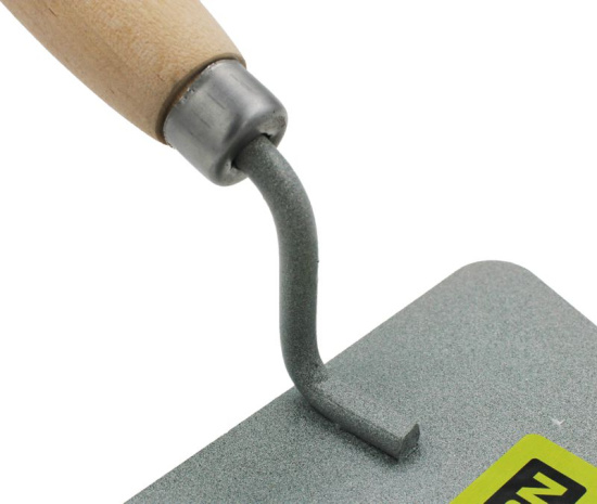 Кельма бетонщика (треугольник), пор. покраска, УСИЛЕННАЯ дер. ручка,, 330 х 150мм 02-14-103