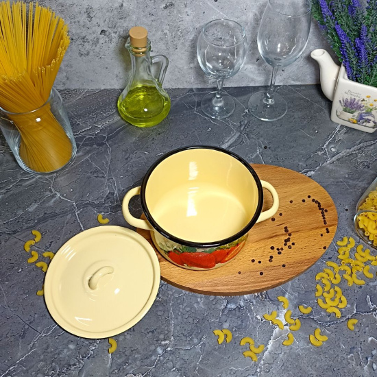 Кастрюля 1,5 л крем. Клубника садовая 1с15с/1