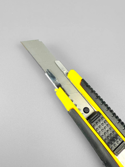 Нож канцелярский OLS-247-15 Нож канцелярский OLS-247-15